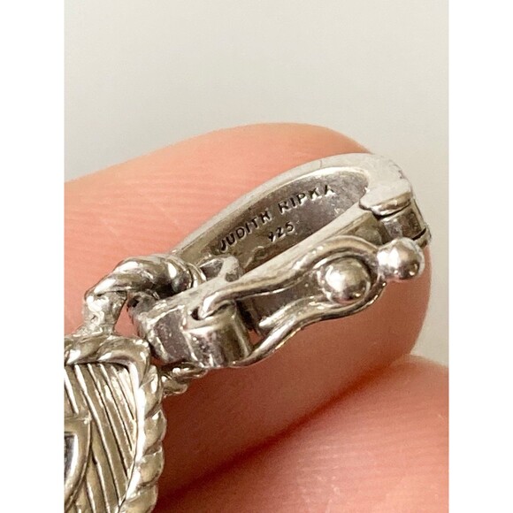 Large Judith Ripka 925 sterling silver amethyst key pendant - Picture 5 of 7